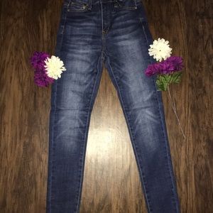 Medium wash high Waisted Jeans